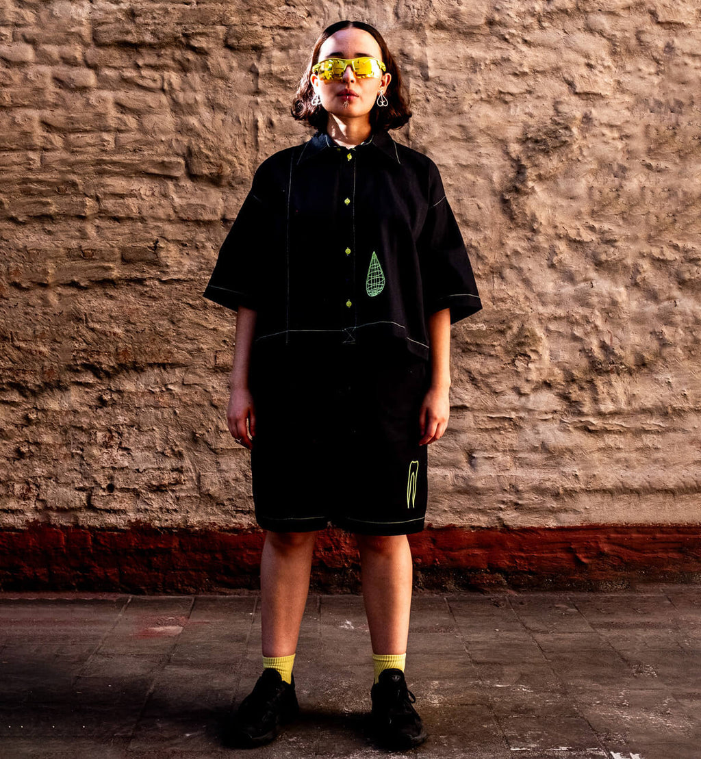 ✴︎ Bermuda Futuro Agender / Cc: Caníbal ✴︎ Negro Neón