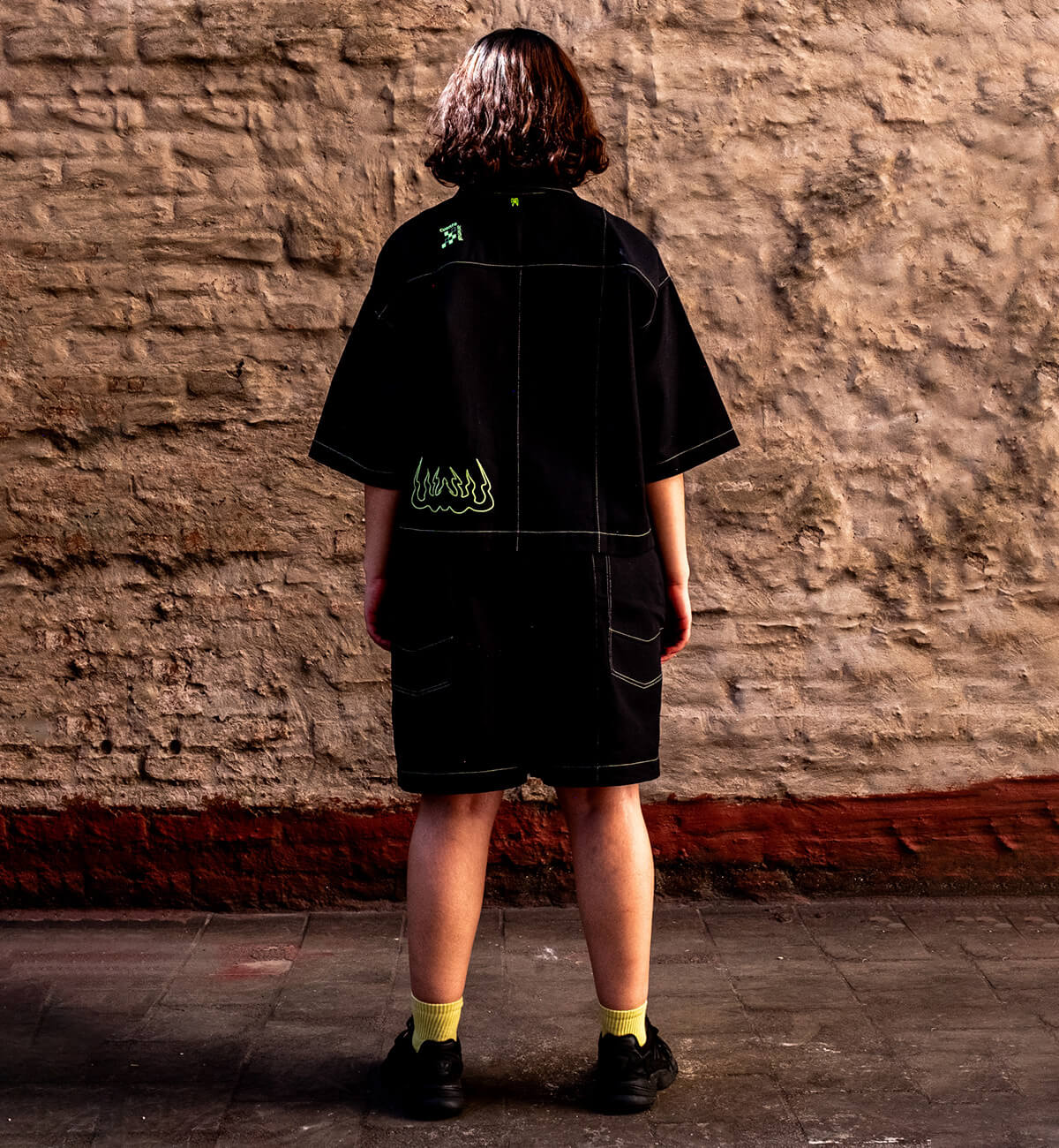✴︎ Bermuda Futuro Agender / Cc: Caníbal ✴︎ Negro Neón